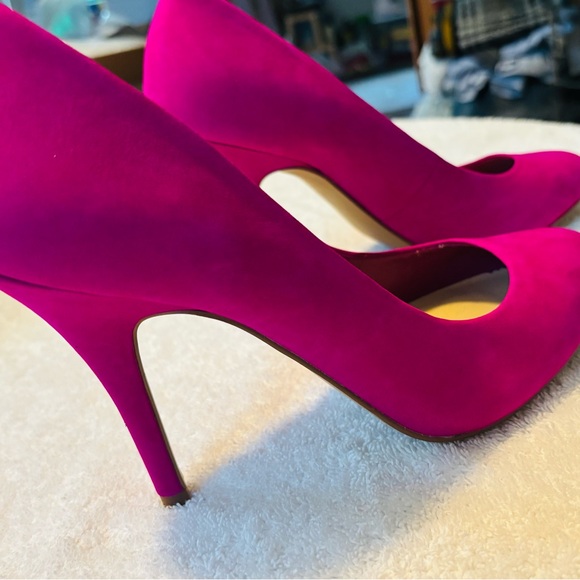 Jessica Simpson Shoes - Brand New Heels By JESSICA SIMPSON - Size 9.5 M - Heel Height 4 Inches - box 31